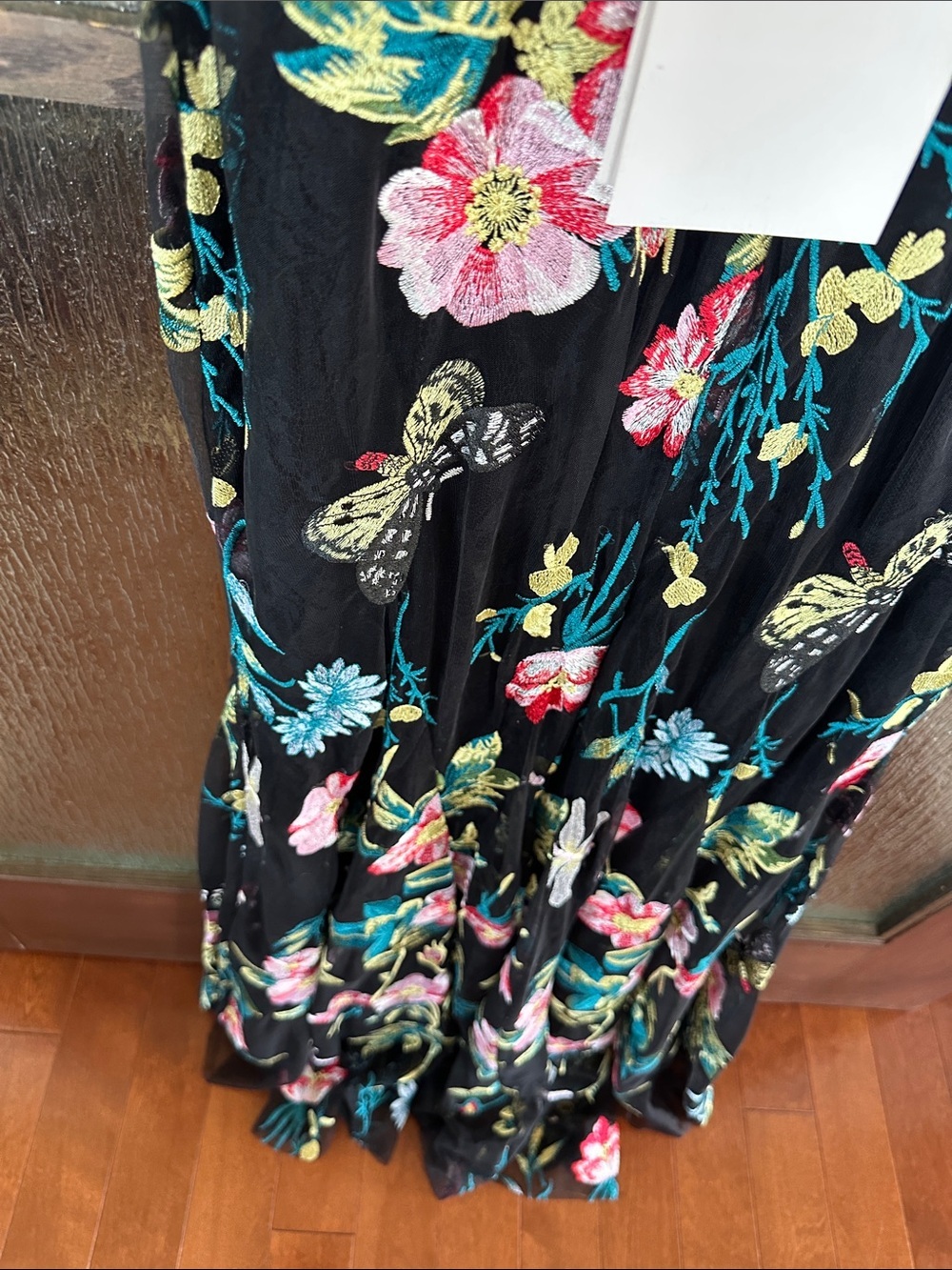 Mac Duggal Black Floral V-Neck Evening Gown with flutter sleeves size 6. NWT - Picture 15 of 15